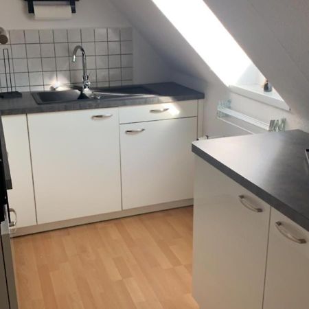 Zimmer In Wohnung, Monteure, Zentral, Enger Esterno foto
