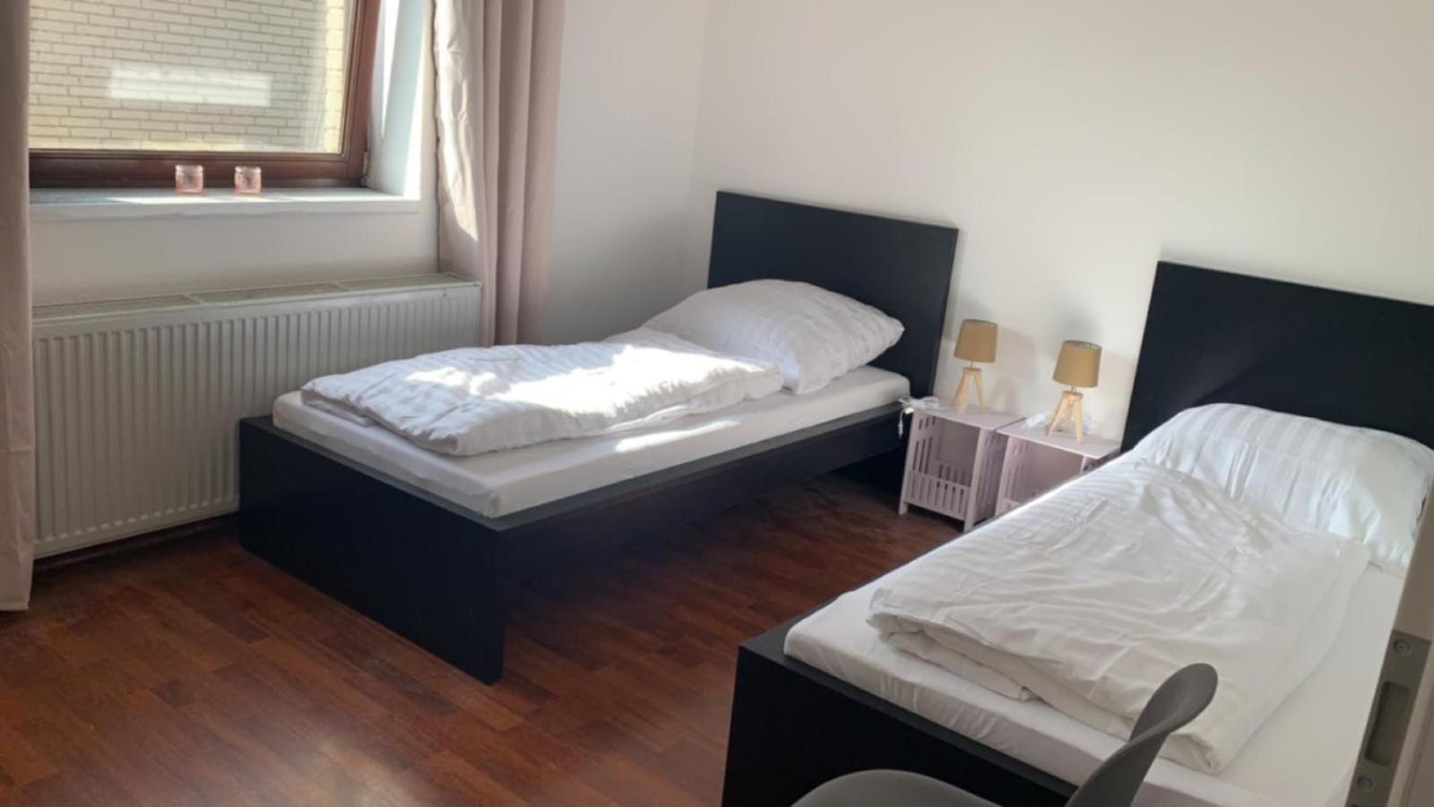 Zimmer In Wohnung, Monteure, Zentral, Enger Esterno foto