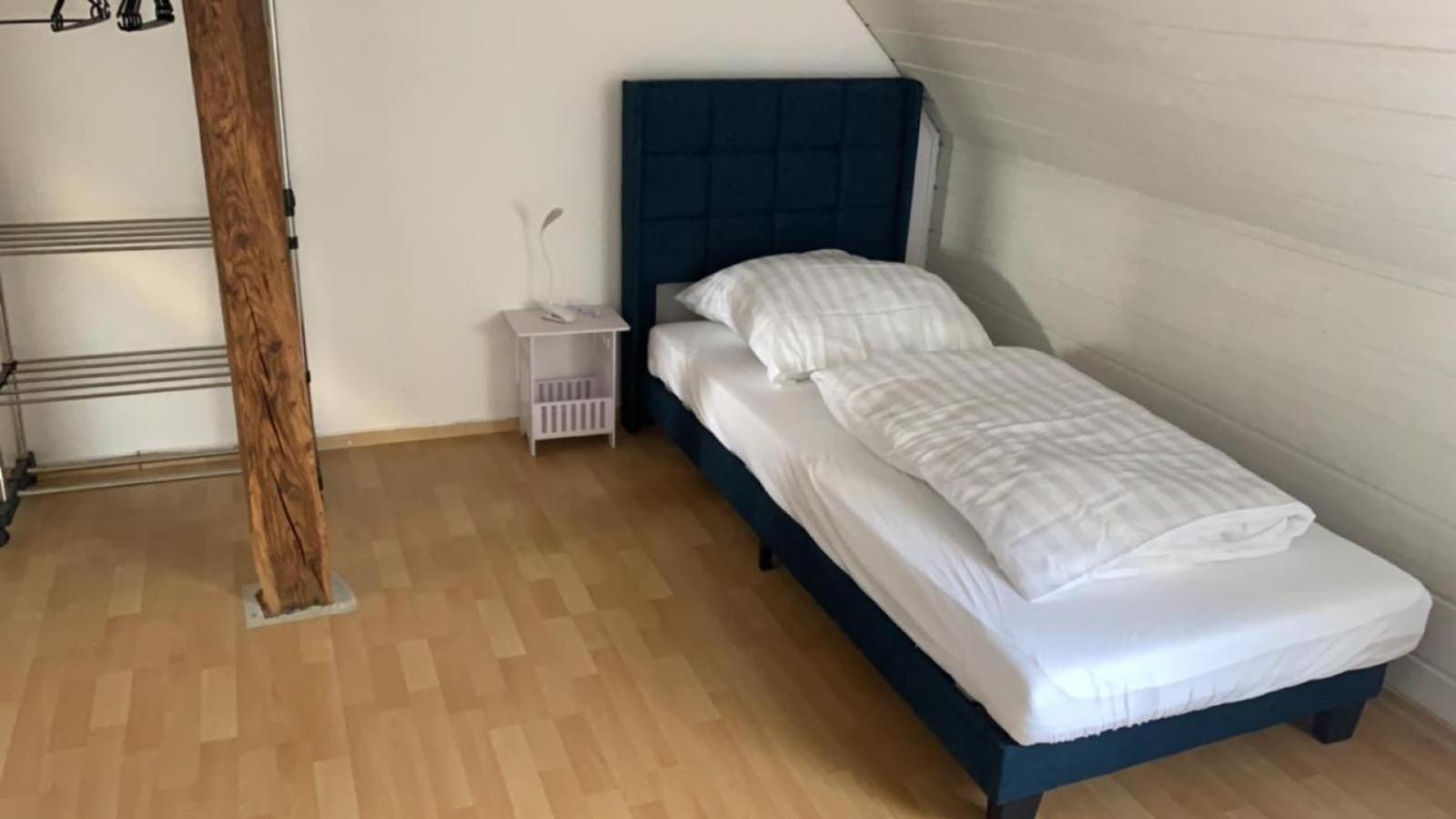 Zimmer In Wohnung, Monteure, Zentral, Enger Esterno foto