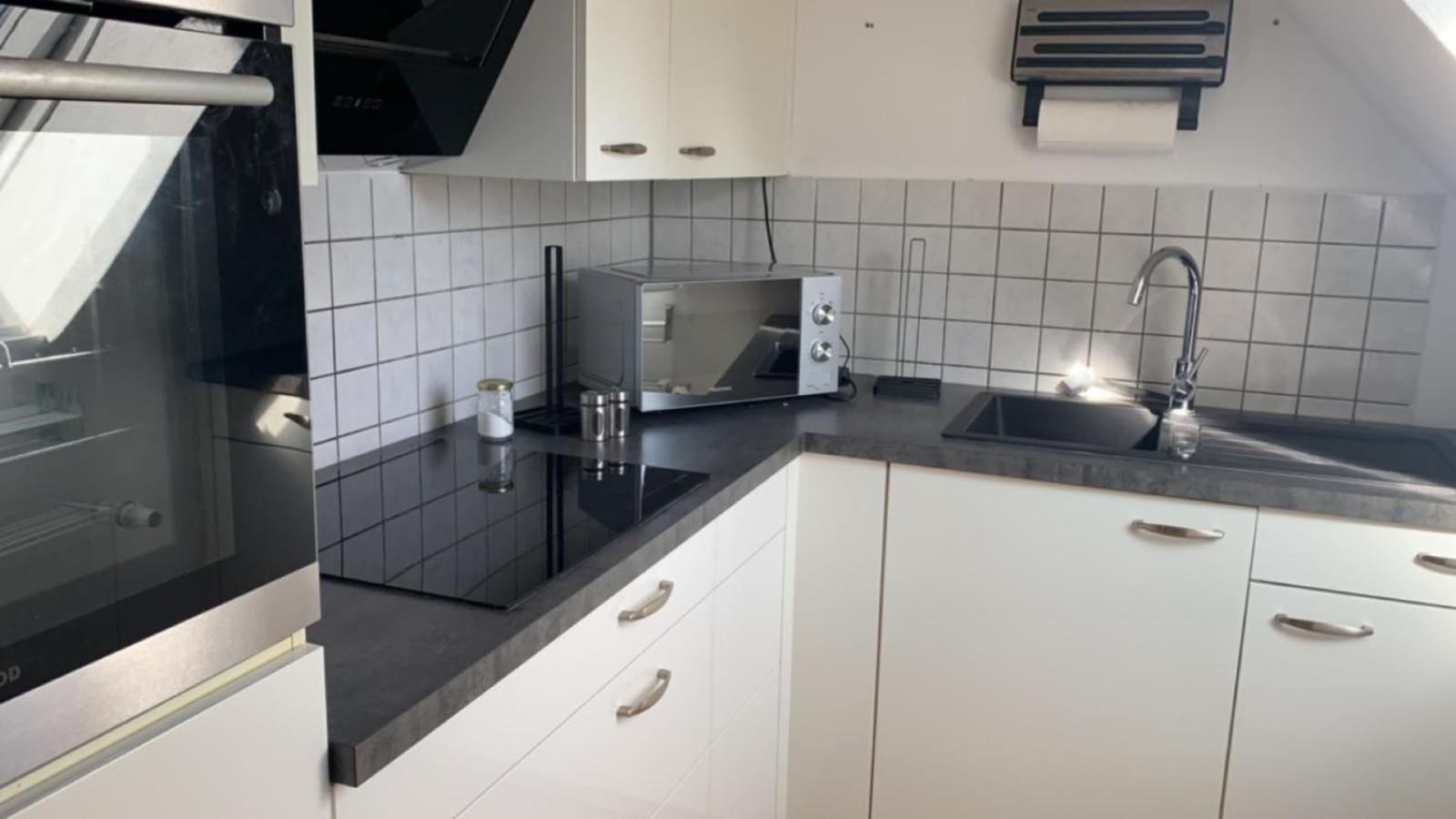 Zimmer In Wohnung, Monteure, Zentral, Enger Esterno foto